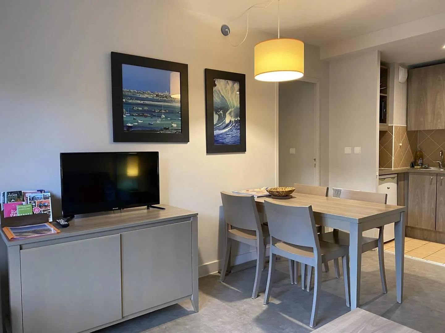 Appartement Avec Piscine, Plage De Trestraou A Perros-Guirec - Ref 505 דירה